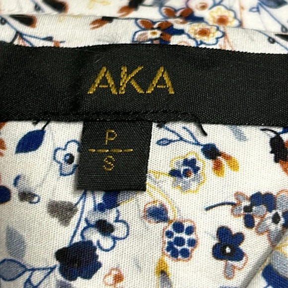 AKA Men shirt,size SM,NWT,slim fit ,100  cotton,career,white,small floral print. - Picture 16 of 16